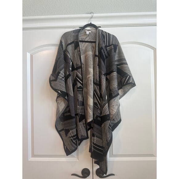 Chico’s One size Black and Metallic gold Mix Pattern Shawl Wrap Drape - Picture 2 of 8